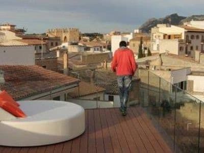 Dachterrasse des Petit Hotels Alcúdia mit Blick über die Altstadt
