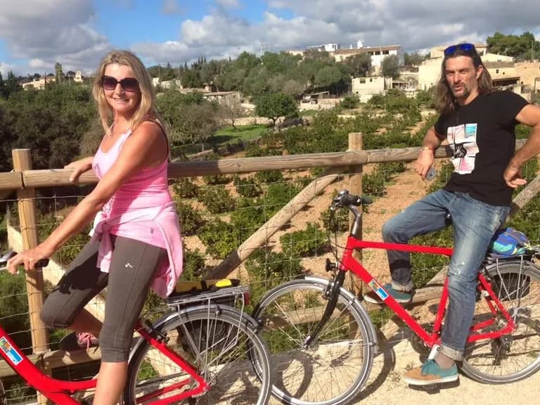 Rad und Finca Team Mallorca, Uli und Stefan auf dern Rädern.