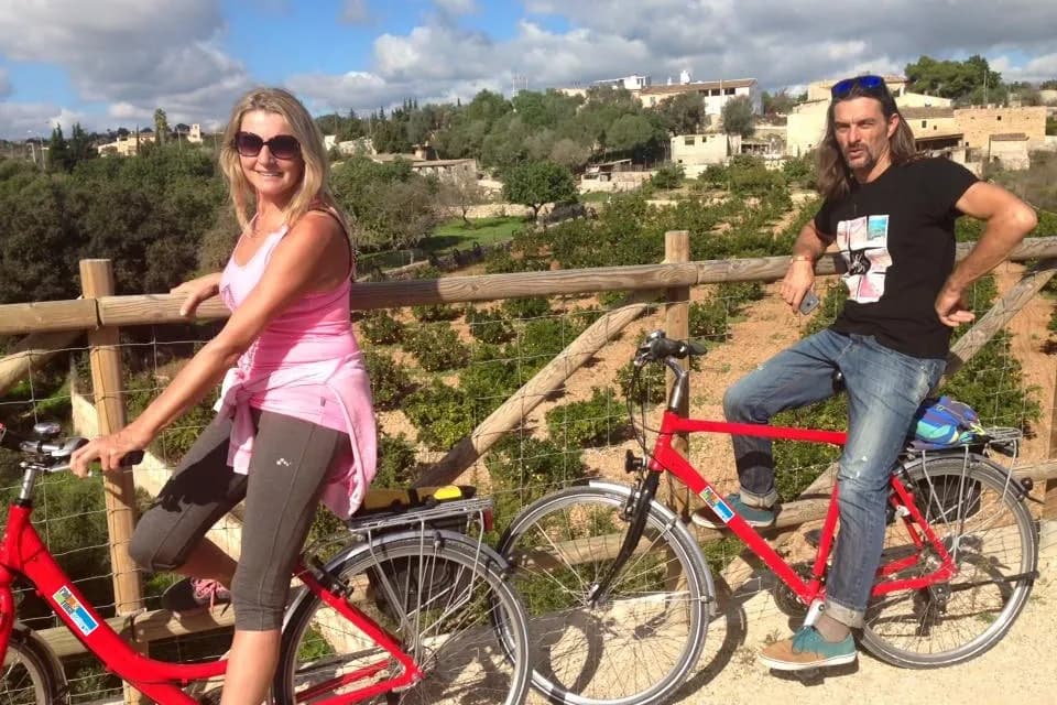 Rad und Finca Team Mallorca, Uli und Stefan auf dern Rädern.